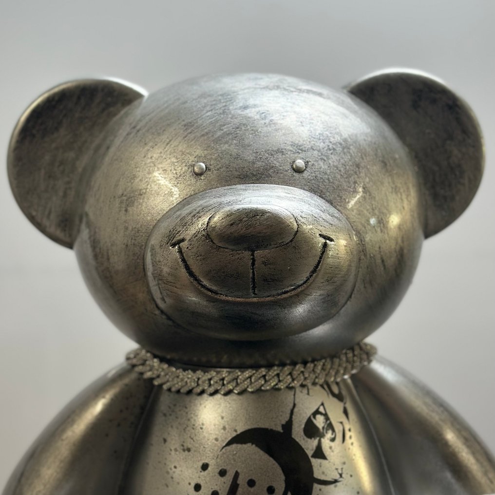 Daluxe Art - 1999 • Rebel Bear #1.0