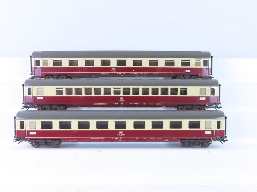 Märklin H0 - 42993 - Machetă tren transport călători (3) - Set de vagoane pentru persoane, format din trei piese, cu vagoane de tren rapid cu patru osii, tip - DB #1.0