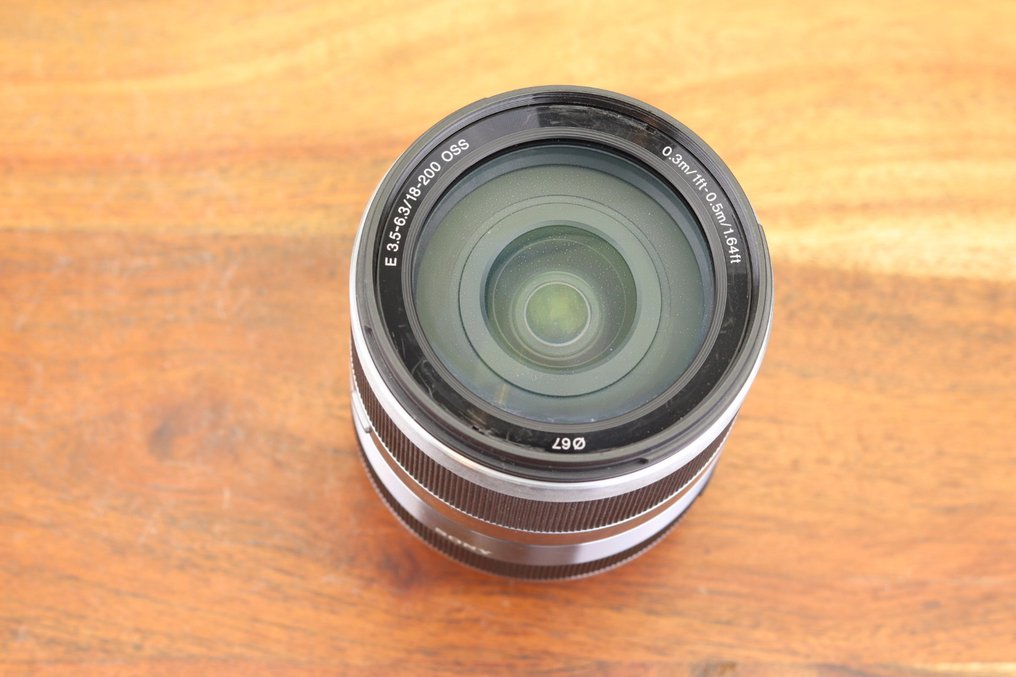 Sony Sony E 18-200mm f/3.5-6.3 OSS Zoomlens #1.0