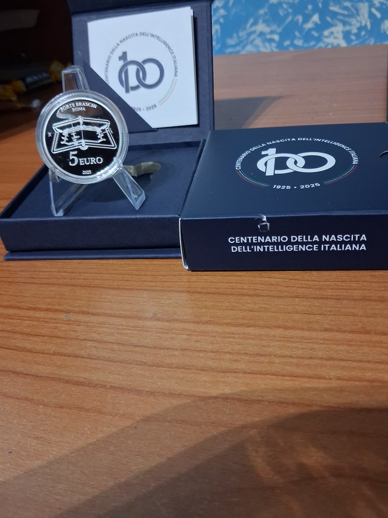 Italia. 5 Euro 2025 "Centenario della nascita dell'Intelligence italiana" Proof  (Ingen reservasjonspris) #1.0