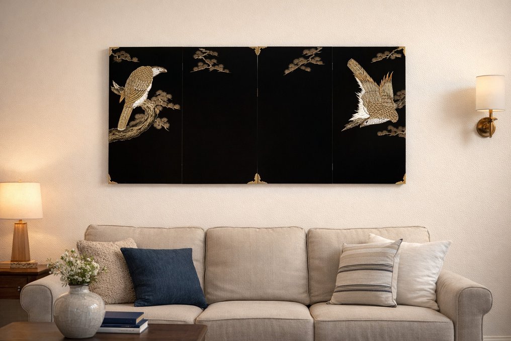 漆木折叠屏风（屏风）松树与鹰——金蒔绘装饰四扇 - 木 - 日本 - Shōwa period (1926-1989) #1.0