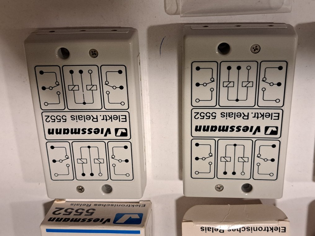 Viessmann H0 - 5552 - Elektronica (4) - 4 Dubbel relais 2A #2.1