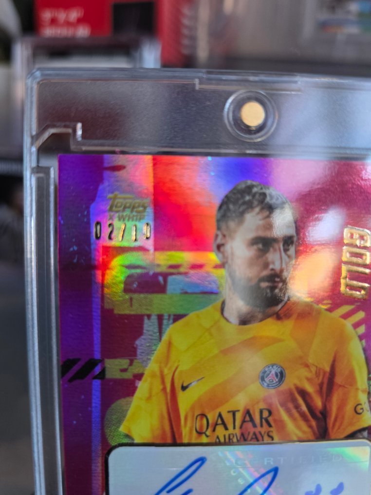 2021/22 Topps Finest Gianluigi Donnarumma 02/10 簽名卡, 序號卡, 壓膜, 限量版 - 1 Card - 八成新 (NM) #1.0