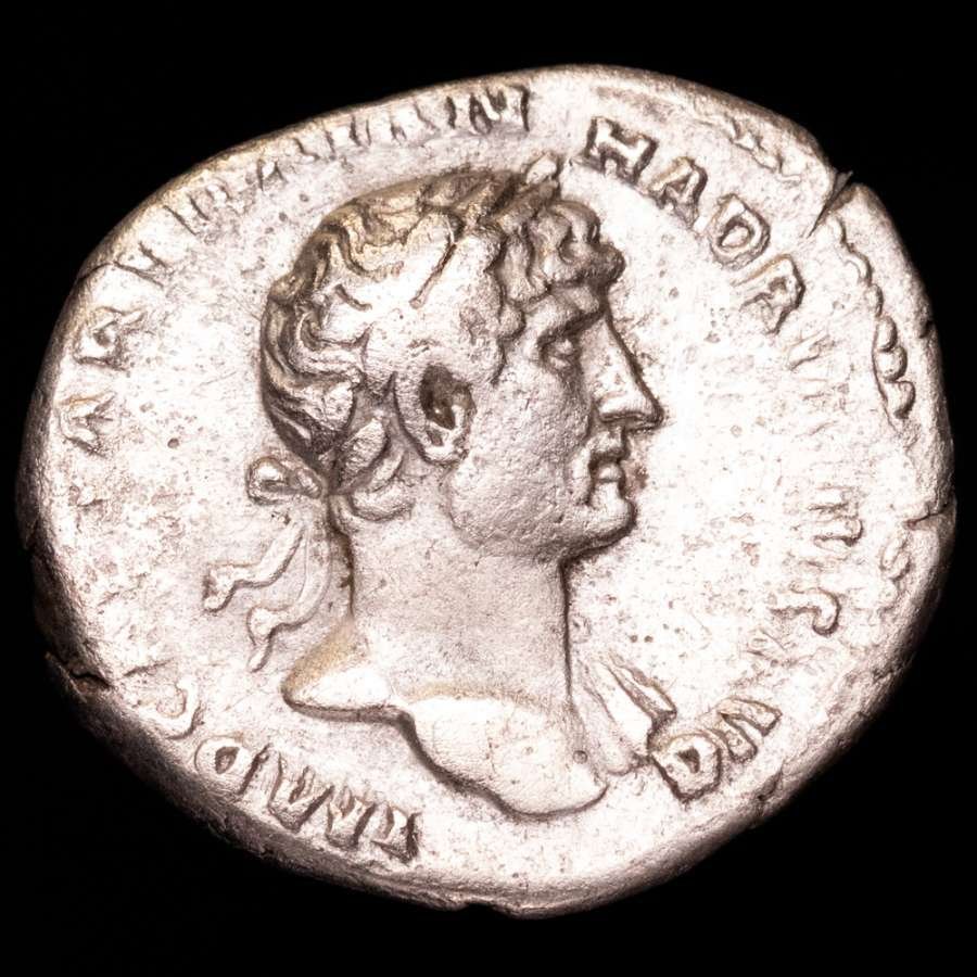 Impero romano. Adriano (117-138 d.C.). Denarius Rome, AD 120. P M TR P COS III, Felicitas standing to left, holding caduceus in right hand.  (Senza prezzo di riserva) #1.0
