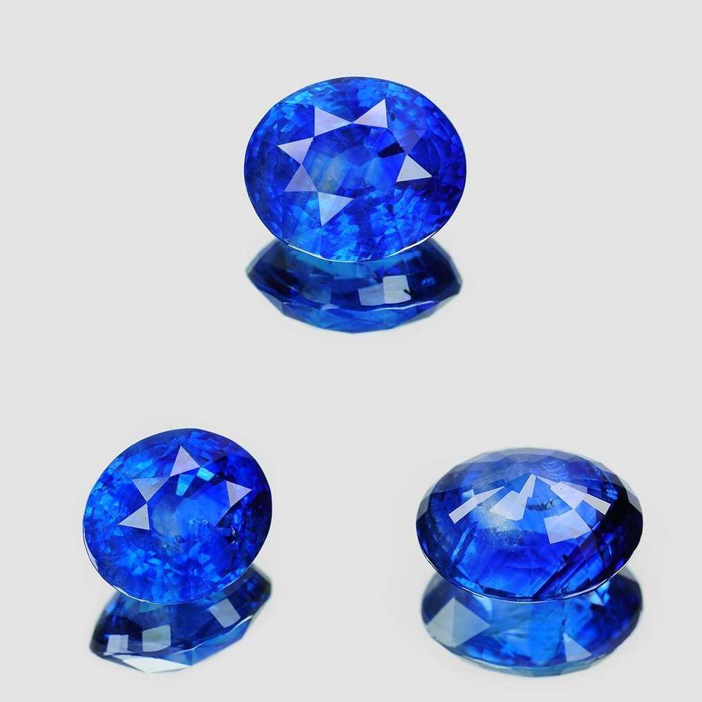 1 pcs Blå Safir - 4.99 ct - Gem Research Swisslab (GRS) - Sri Lanka "kongelig blå" #3.2