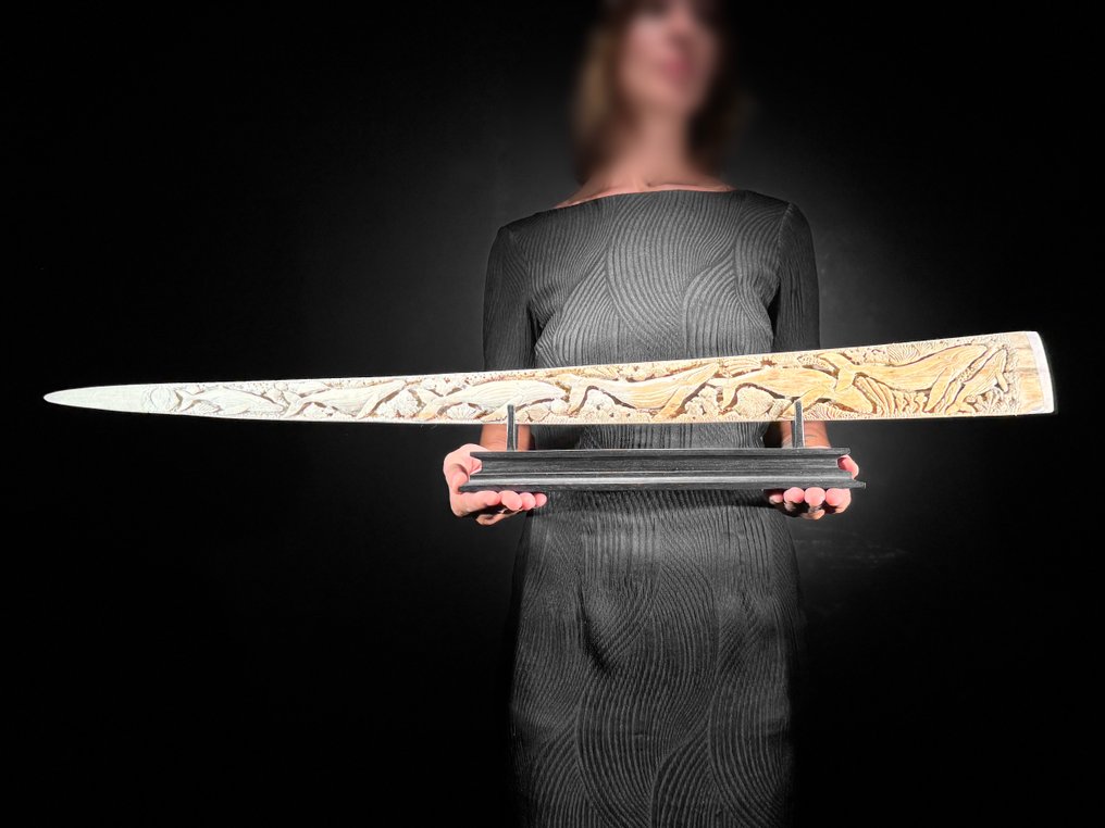 无底价 - 一件大型手工雕刻的剑鱼，放置在定制底座上 - 海洋主题 吻突 - Xiphias Gladius - 13 cm - 85 cm - 6 cm- 非《濒危物种公约》物种 -  (1) #1.0