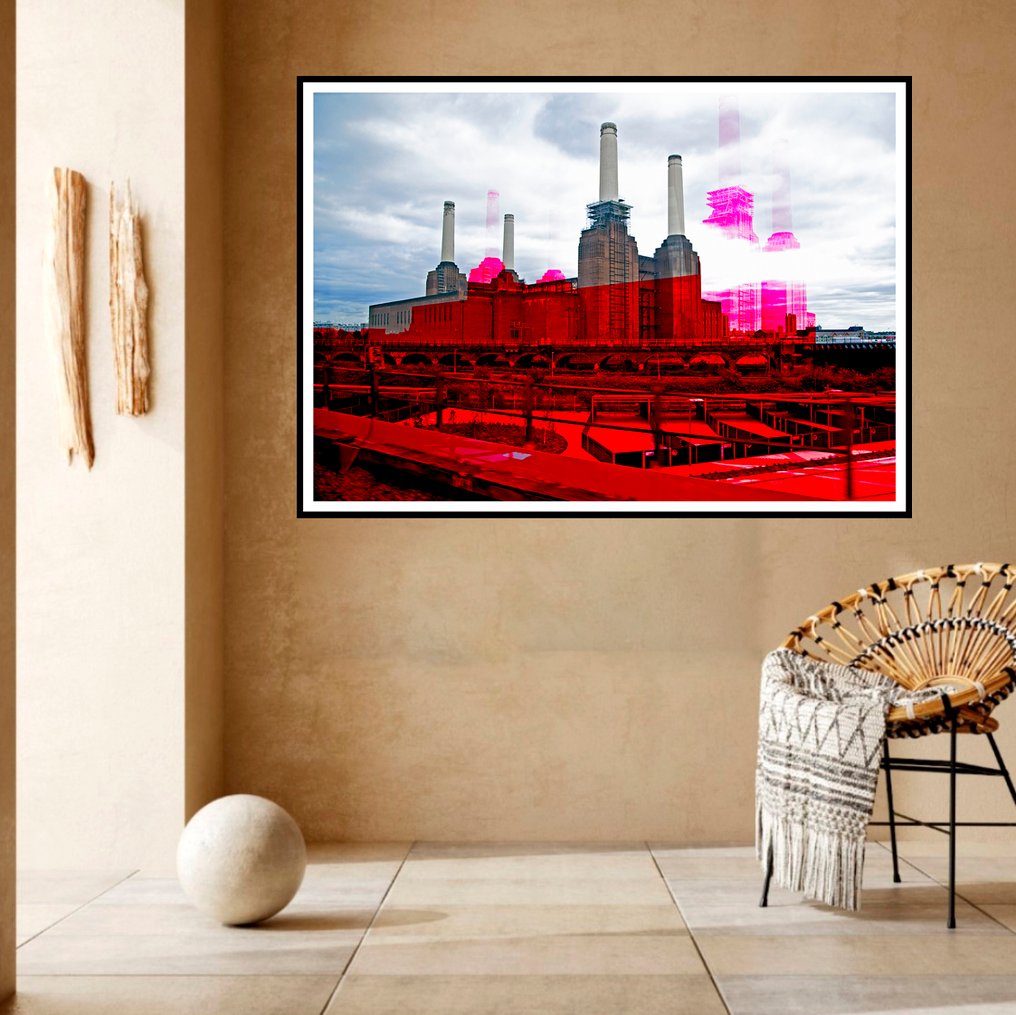 Roberto Cavalli - A red vague recollection, In London / #97 #1.0