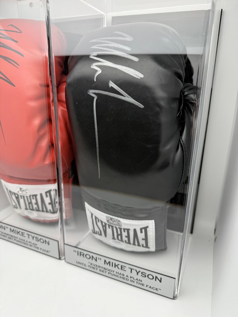 Pugilato - Mike Tyson - Guantone da boxe #3.2