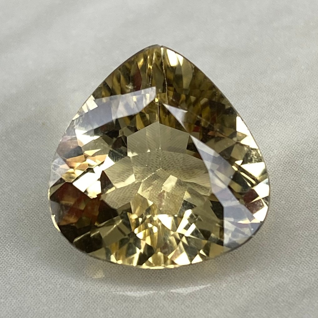 没有保留价 黄色绿宝石（金绿柱石）  - 9.03 ct - 国际有色宝石协会（ICA GemLab） - 金色色调 #1.0