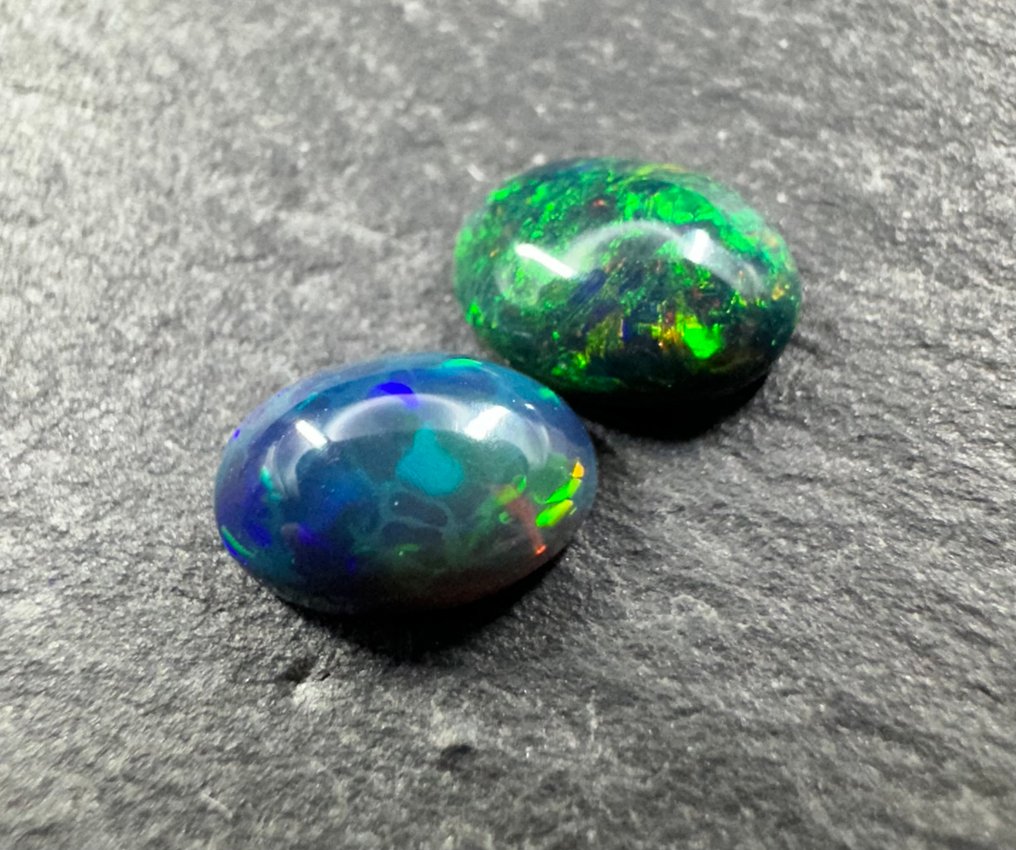 1,69ct Opal Cabochons- 0.34 g - (2) #2.1