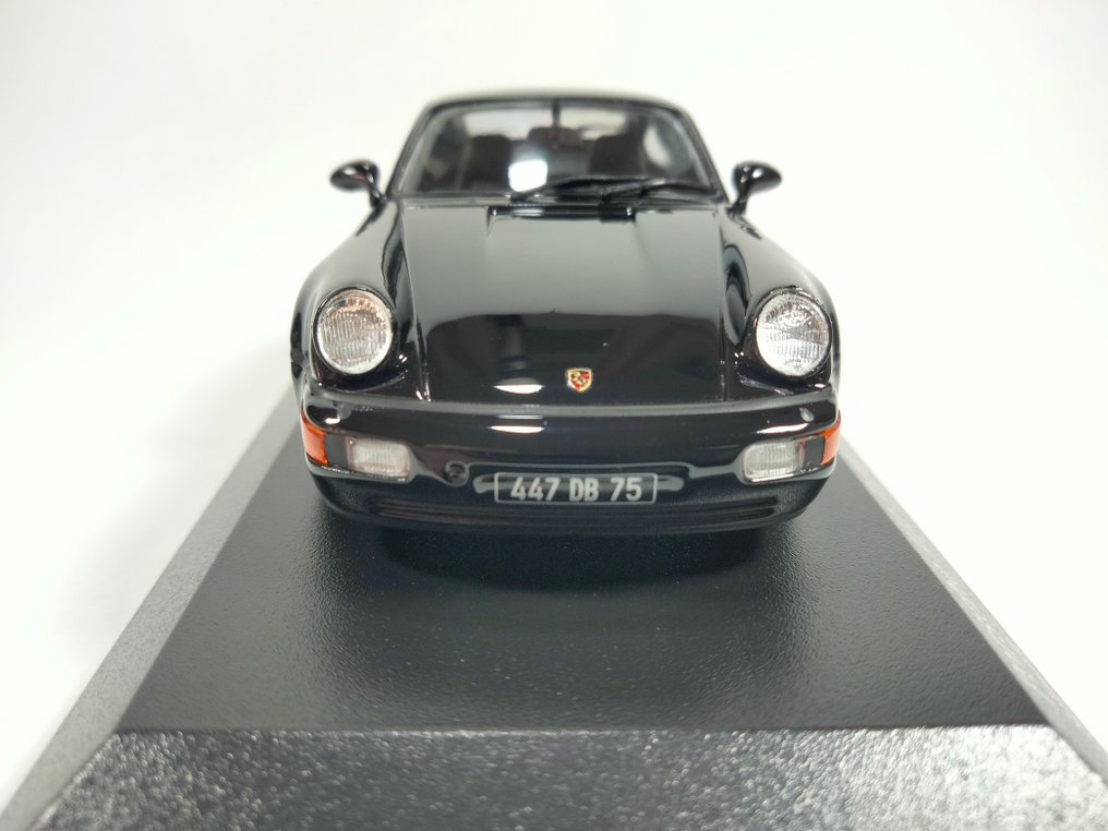 MiniChamps 1:43 - Model sports car - Porsche 911 [964] Turbo (1990) - Limited Edition: 1 of 964 pcs. #4.3