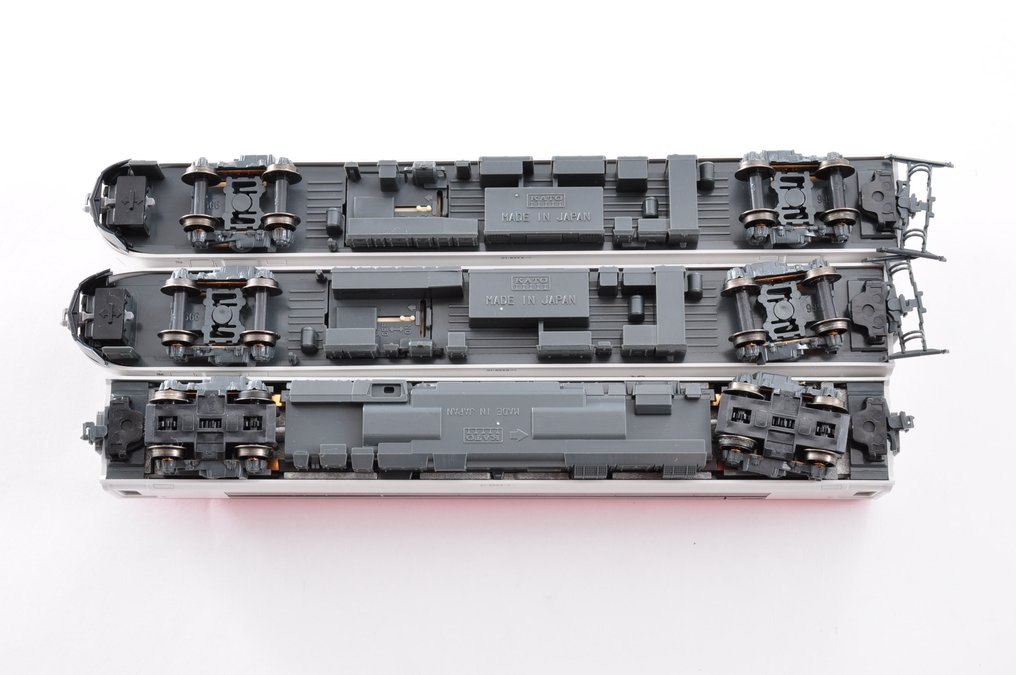 Kato N - 10-857 - Unidad de tren (1) - Conjunto básico de 3 coches del E6 Series Akita Shinkansen 'Super Komachi' - JR #4.3