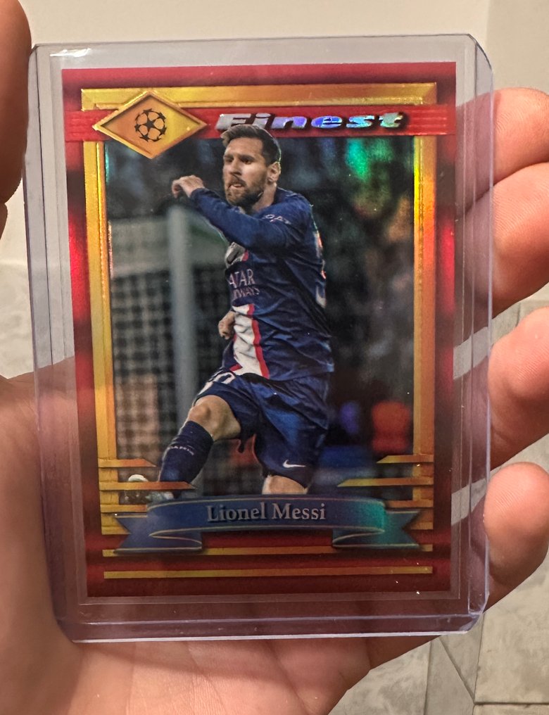 2022/23 Topps Finest UCC 萊納爾·梅西 1/5 Red Refractor - 1 Card - 八成新 (NM) #1.0