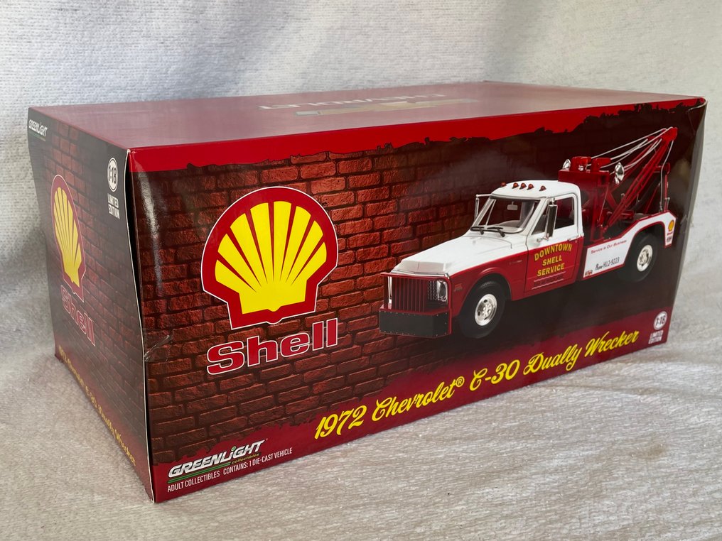 Greenlight 1:18 - Model station wagon - 1972 Chevrolet C-30 Dually Wrecker #1.0