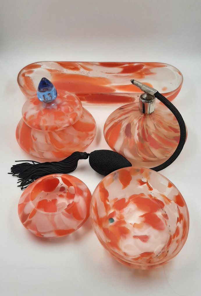 Art Déco Toalett-set (5) - Opalinglas #1.0