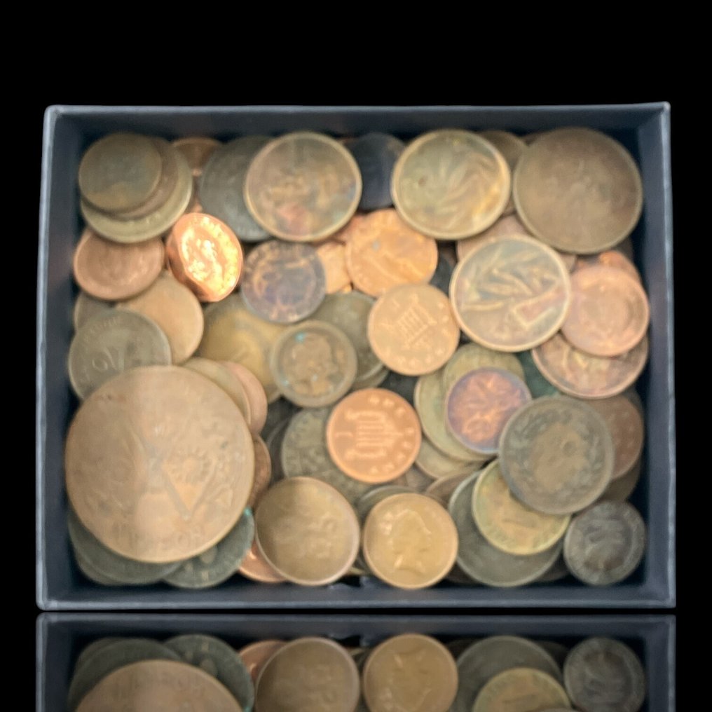 Wereld. Lote de 162 Moedas em Bronze do Mundo Várias Datas (Zonder minimumprijs) #1.0