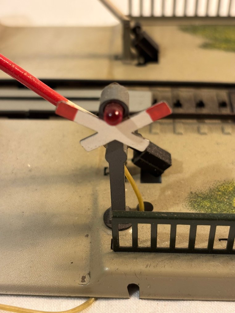 Märklin H0 - 7054 - Model train tracks (1) - Guarded railway crossing #4.3