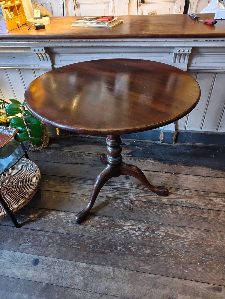 Midterbord - Egetræ - Tilt Top Table #1.0