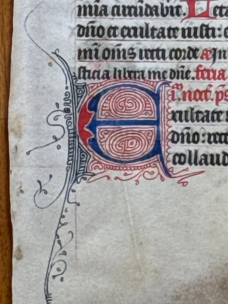 French scriptorium of the Middle Ages - Breviary illuminated leaf on vellum France 14th Cent. Beautiful filigree initials in red and blue - 1350 #1.0