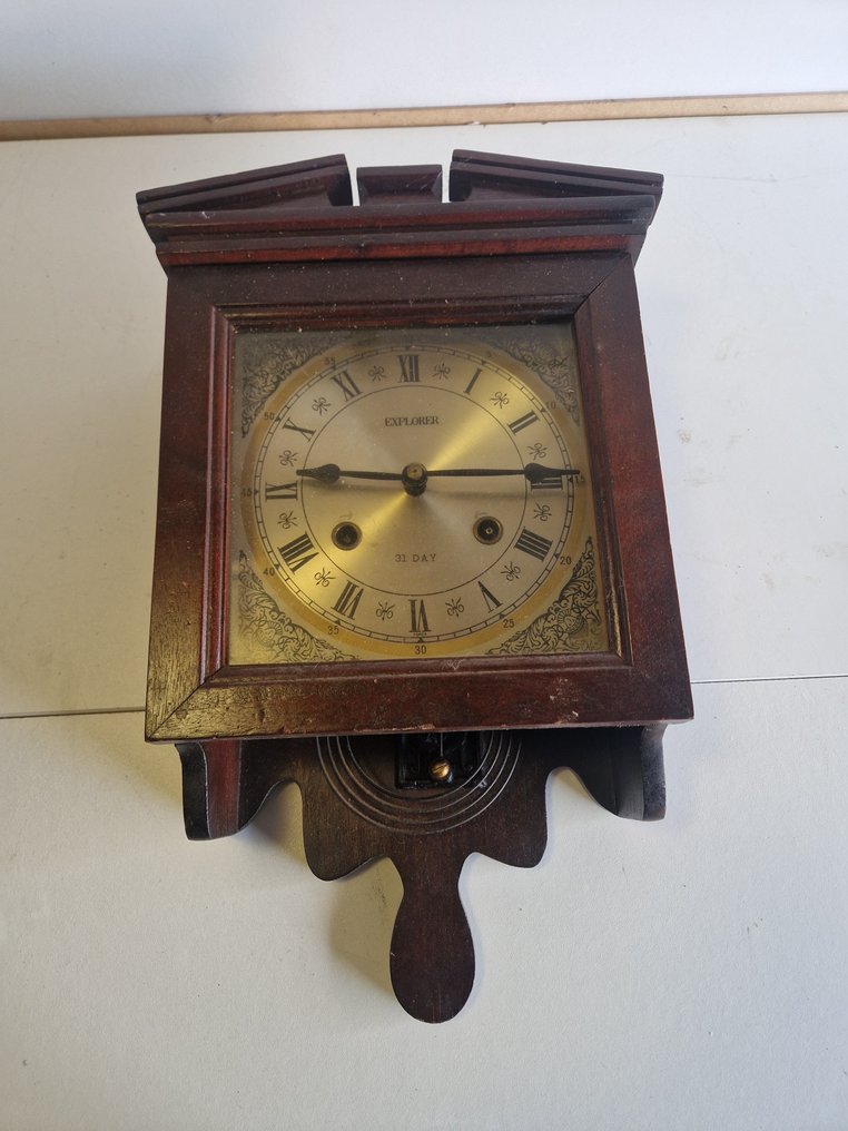 Kello -   Puu, Pronssi, Messinki - 1960-1970 - Seinäkello #1.0