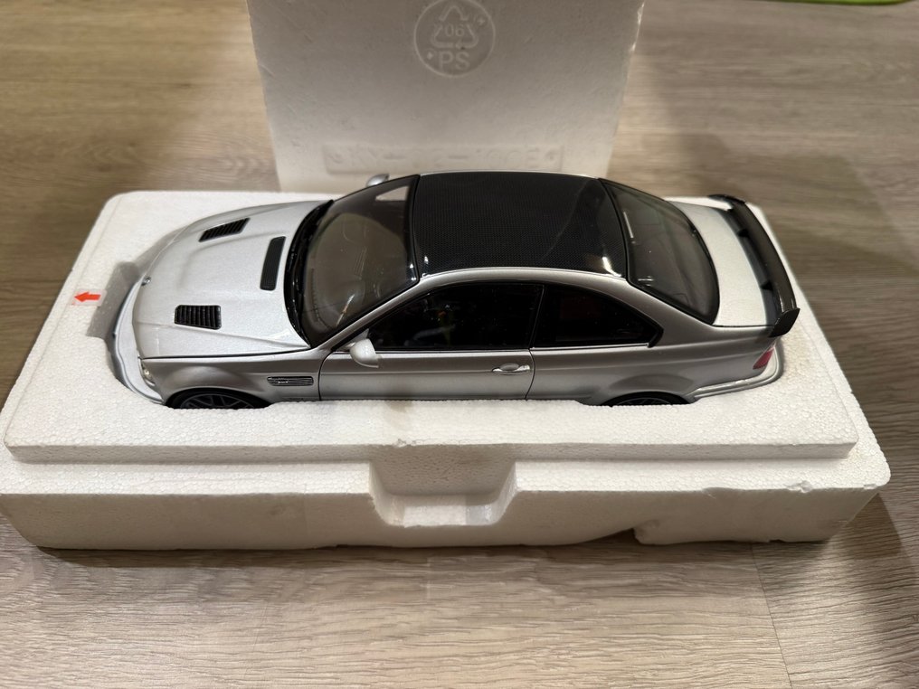 Original BMW M3 GTR Coupé von Kyosho in Styropor OVP 1:18 - Model coupé - Kyosho #3.2