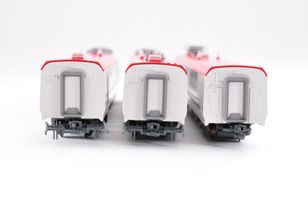 Kato N - 10-857 - Unidad de tren (1) - Conjunto básico de 3 coches del E6 Series Akita Shinkansen 'Super Komachi' - JR #3.2