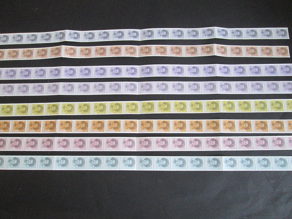 Netherlands  - Rolzegels Beatrix (in black), complete series in strips of 20. #1.0