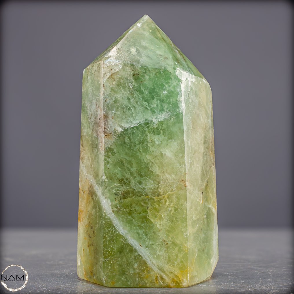 Obélisque en fluorite naturel – Clarté, structure et élégance éclatante- 1087.63 g #1.0