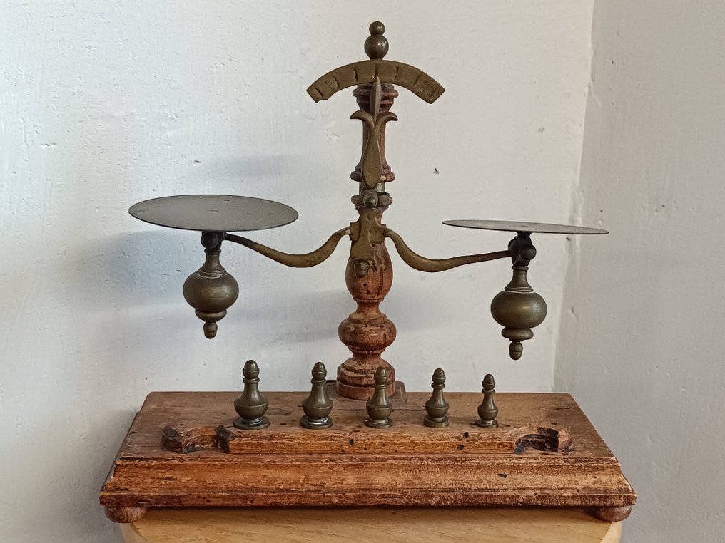 otger - Made In Italy - Balance or scale -  Balance - Cast brass, otger - Antique Balance scale #1.0