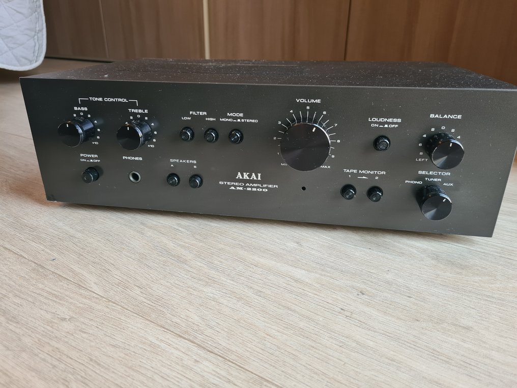 Akai - AM-2200 Solid state amplifier #1.0