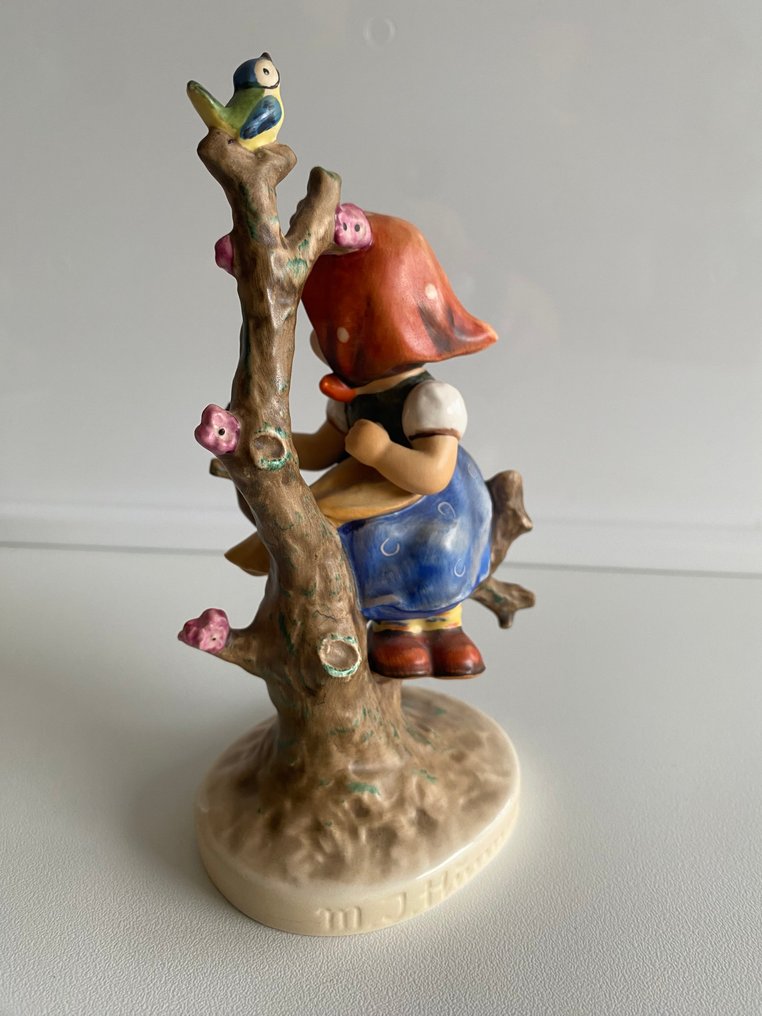 Goebel - Figuriini - Apple Tree Girl - TMK6 - Posliini #4.3