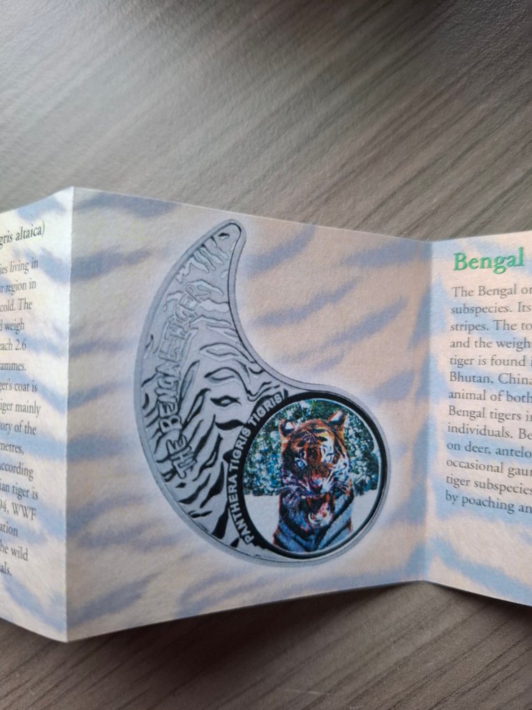 Fiji. 1 Dollar 2010 Fiji yin and yang year of the Tiger. Siberian and Bengal Tiger ,proof colored (No reserve price) #4.3