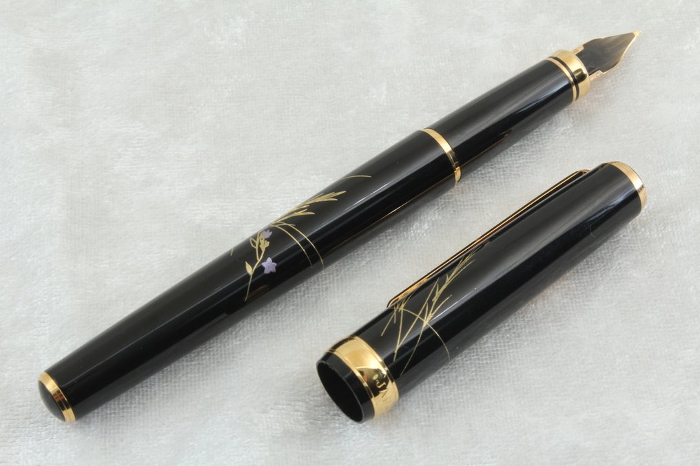 Platinum - Maki-e “Moon & Rabbit” – Traditional Japanese Design – 18K - Fountain pen #4.3
