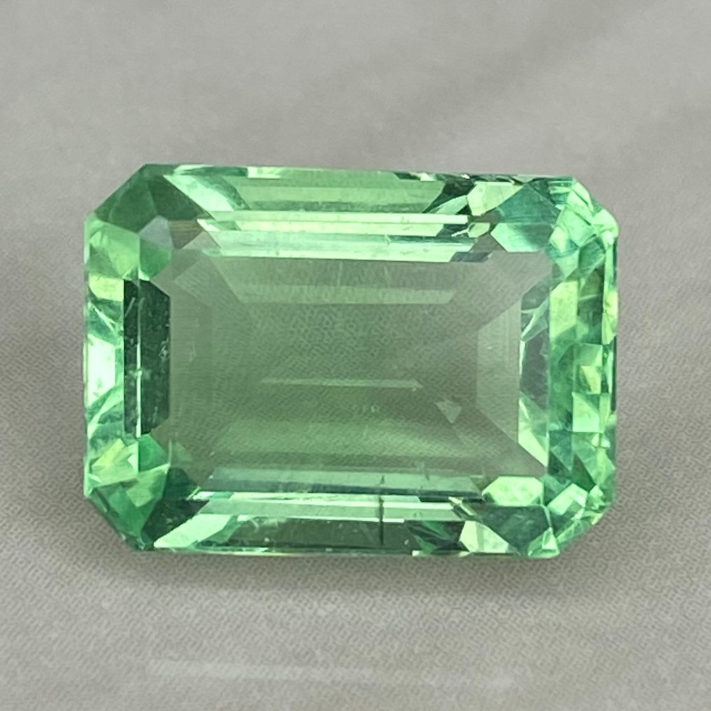 沒有保留價 綠色 螢石  - 11.26 ct - 國際有色寶石協會 (ICA GemLab) - Precision Cut #1.0