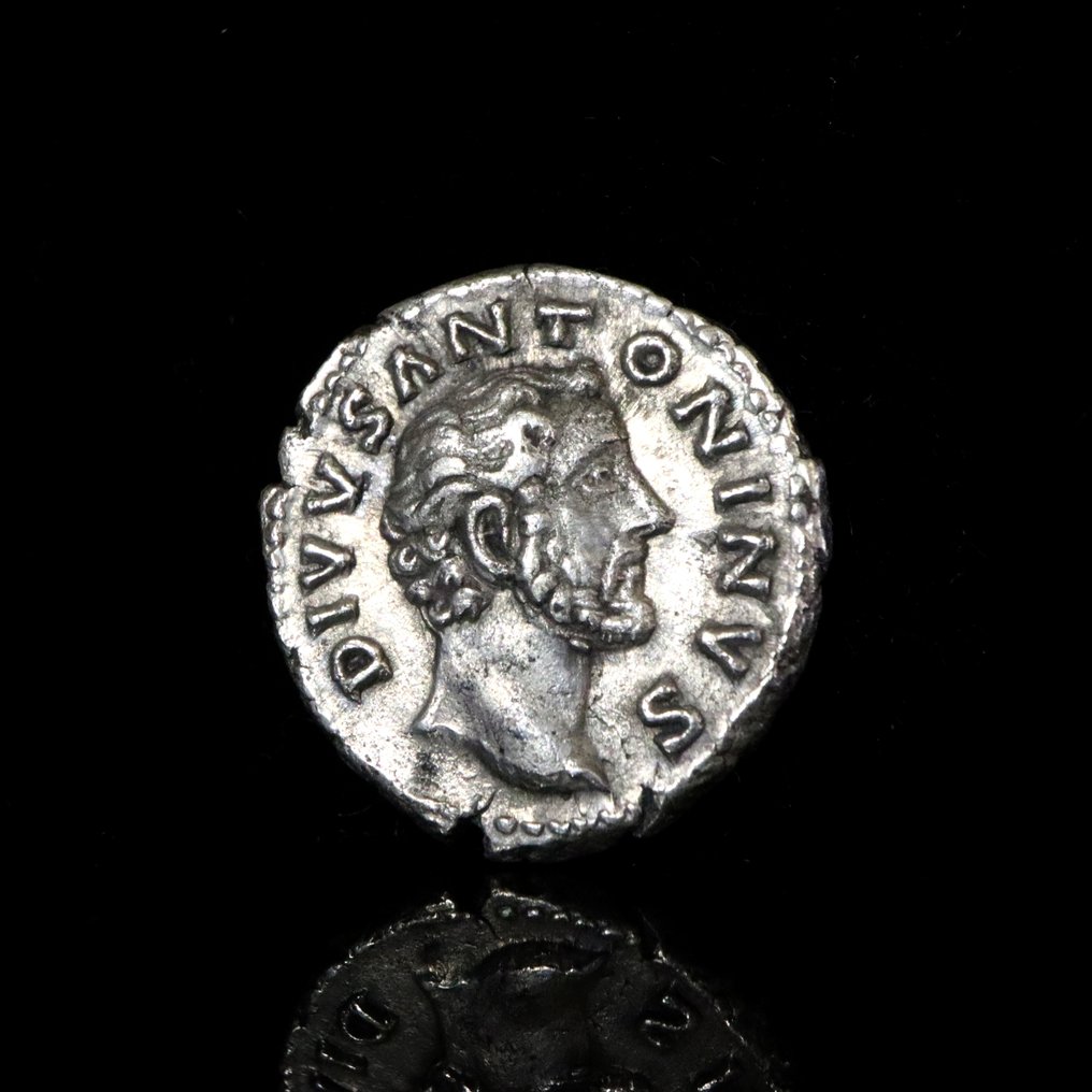 Roman Empire. Antoninus Pius (AD 138-161). Denarius Rome, under Marcus Aurelius and Lucius Verus, 161 - Pyre  (Ingen reservasjonspris) #1.0