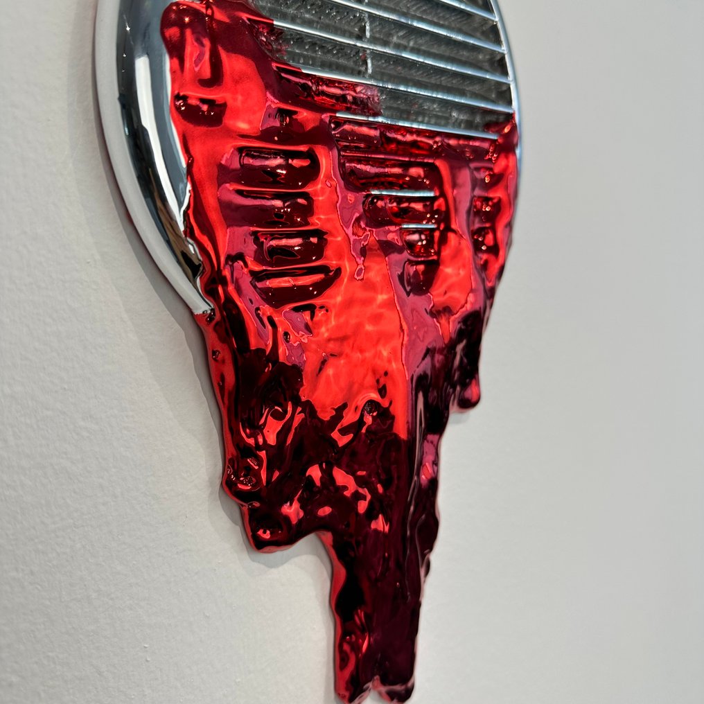 Santicri - Uncontained #1.0