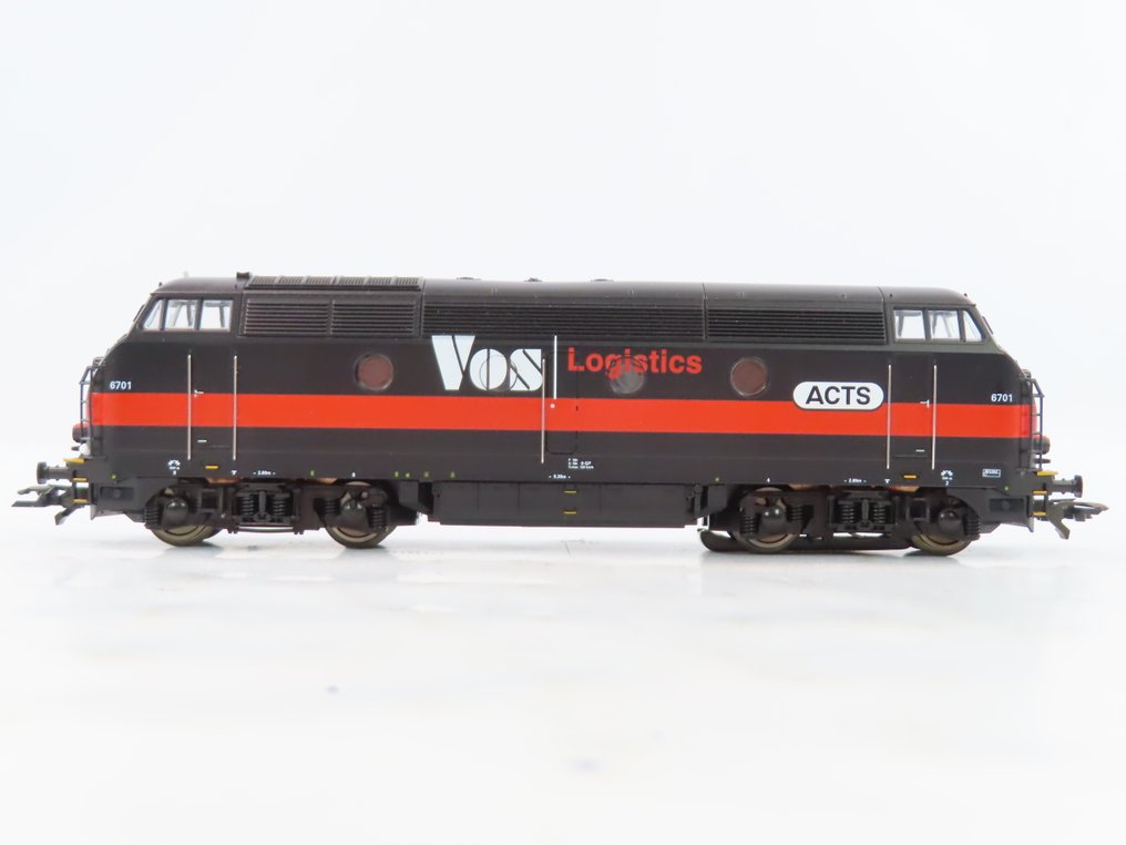 Roco H0 - 68770 - Diesel locomotive (1) - Series 6700 'Vos Logistics' in black color with an orange band. - ACTS #1.0