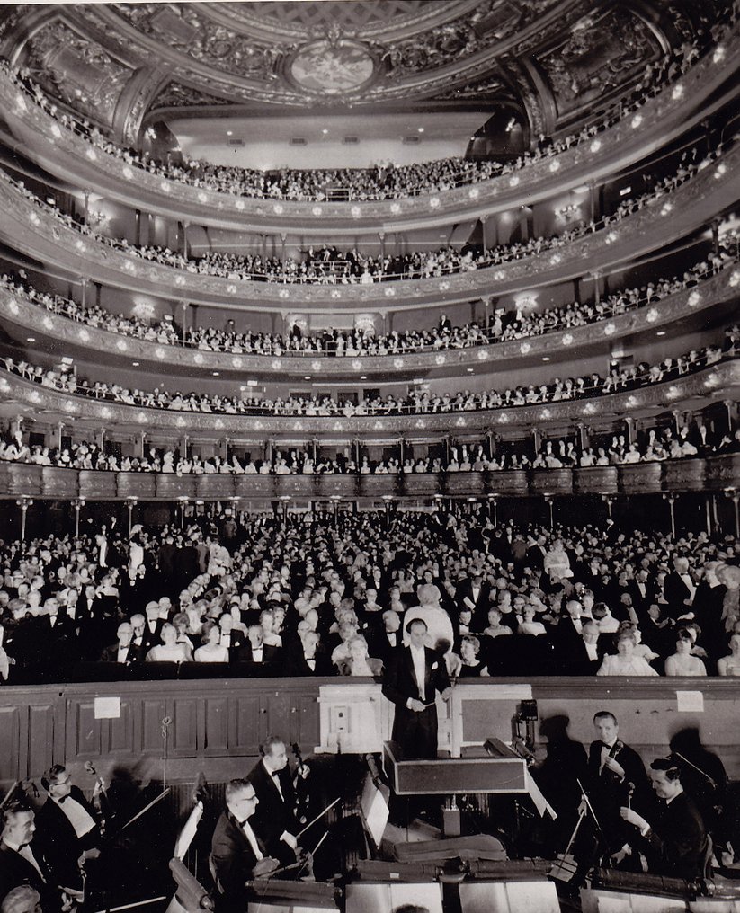 Weegee (1899–1968) - Metropolitan Opera, New York #4.3