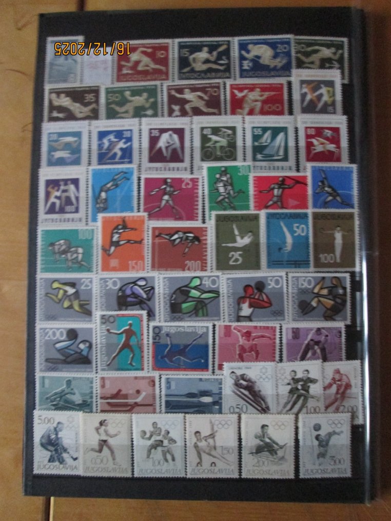 世界 1940/1974 - 体育主题和一本世界邮票集 - yvert et tellier 2014 #1.0