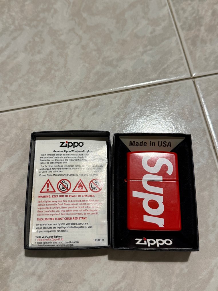 Zippo, Supreme - No reserve price - Lighter - Brass, Enamel #1.0