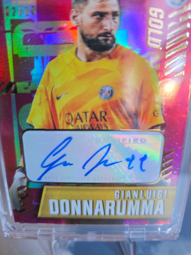 2021/22 Topps Finest Gianluigi Donnarumma 02/10 簽名卡, 序號卡, 壓膜, 限量版 - 1 Card - 八成新 (NM) #2.1