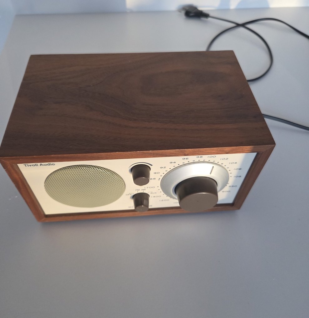 Tivoli Henry Kloss - Model one Radio #3.2