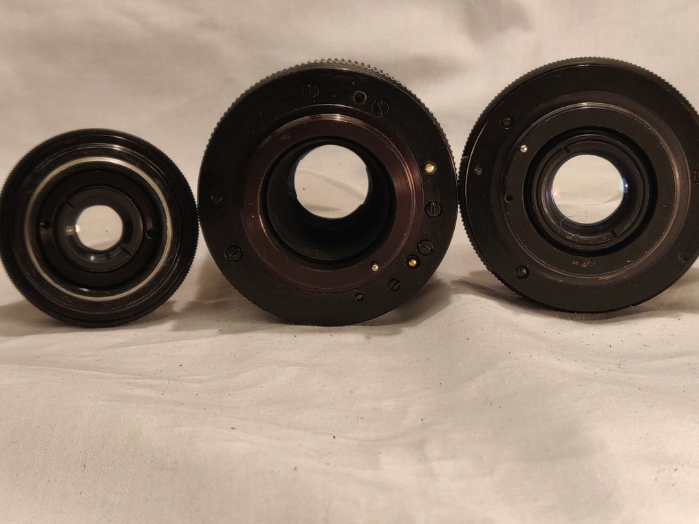 Carl Zeiss, Pentacon, Industar Lot of 3 vintage M42 lenses: Carl Zeiss Jena MC Sonnar electric 135mm f/3.5 + Pentacon MC 29mm f/2.8 Objectif principal #4.3