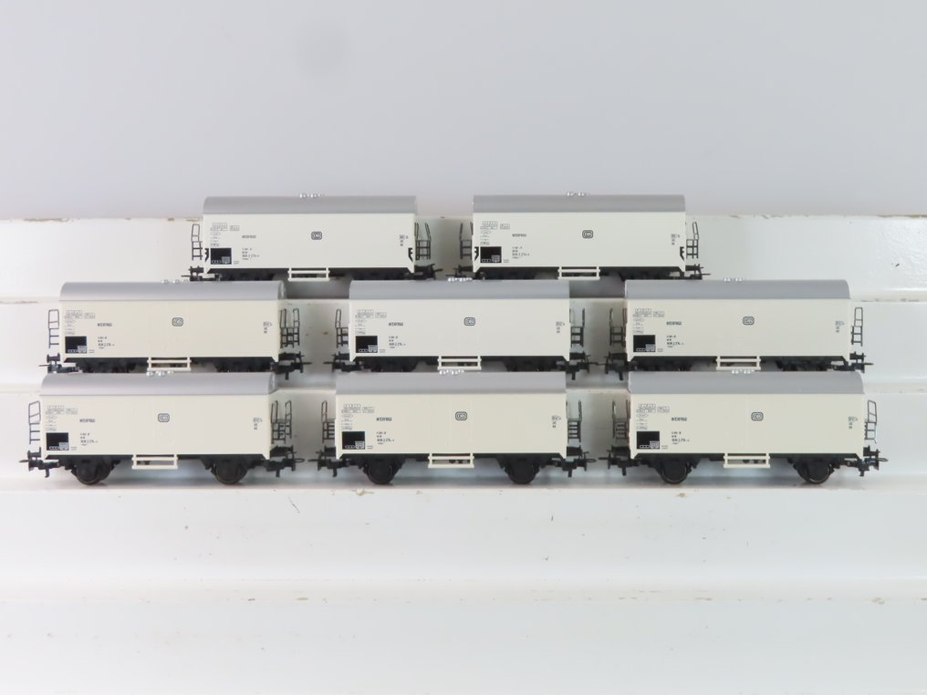 Märklin H0 - 4415 - Model train freight carriage (8) - 8x 2-axle enclosed freight wagons with 'INTERFRIGO' branding - DB #1.0