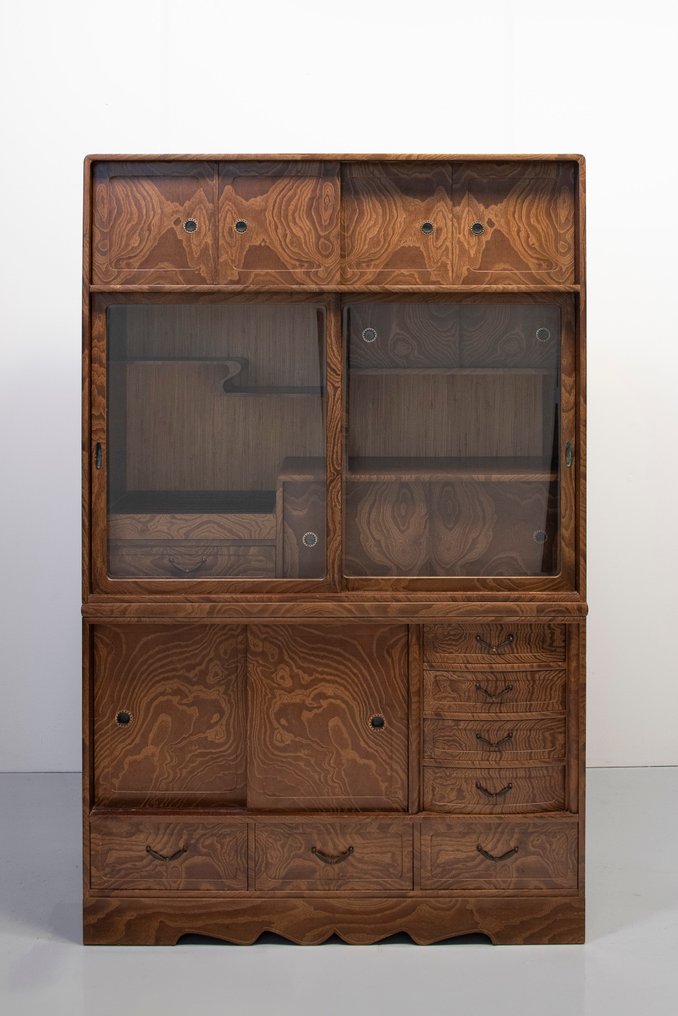 抽屉柜 - 木, 金属, 一个日本的木制玻璃展示柜 - 日本 #1.0