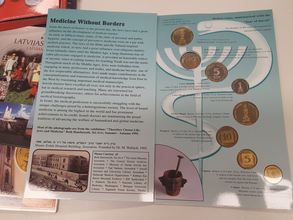 世界. Collectie 32 muntsets 1966-2002 #4.3