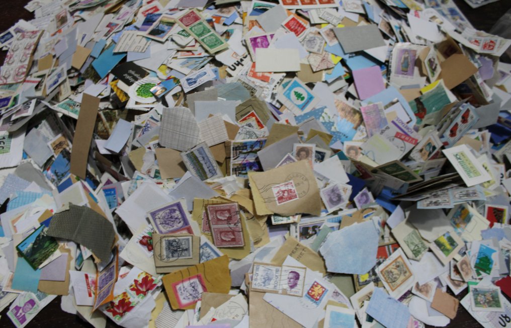 Europe - 7.5 kilograms of postage stamps on paper from Europe. #3.2