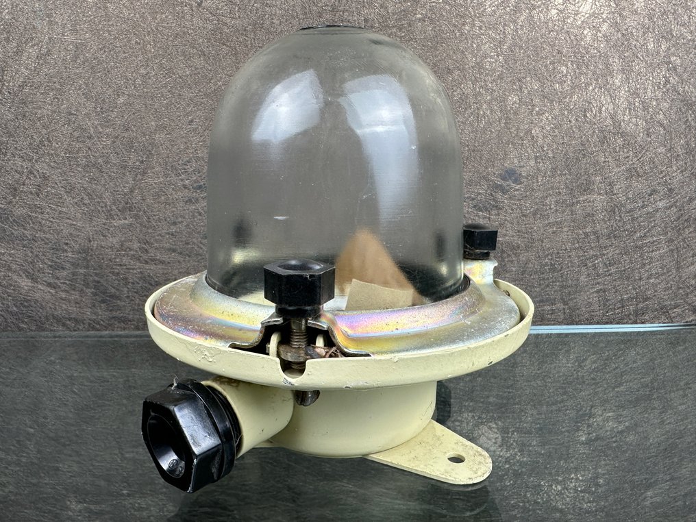 Soviet Maritime Masthead (Klutik) Navigation Light – USSR, second-half 20th Century - Lamp - Metal/Glass #3.2