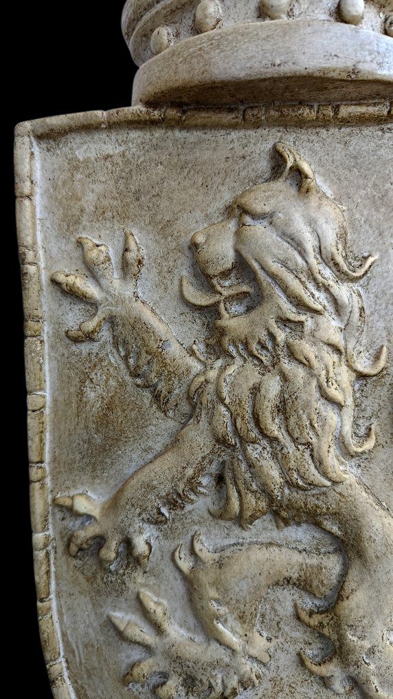 Skulptur, Stemma Leone Rampante - 33 cm - marmorpulver #2.1