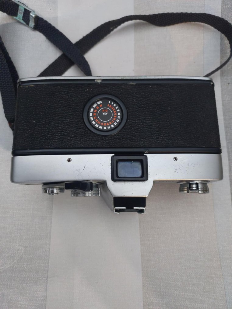 Minolta SR-T 303 Lustrzanka jednoobiektywowa (SLR) #2.1